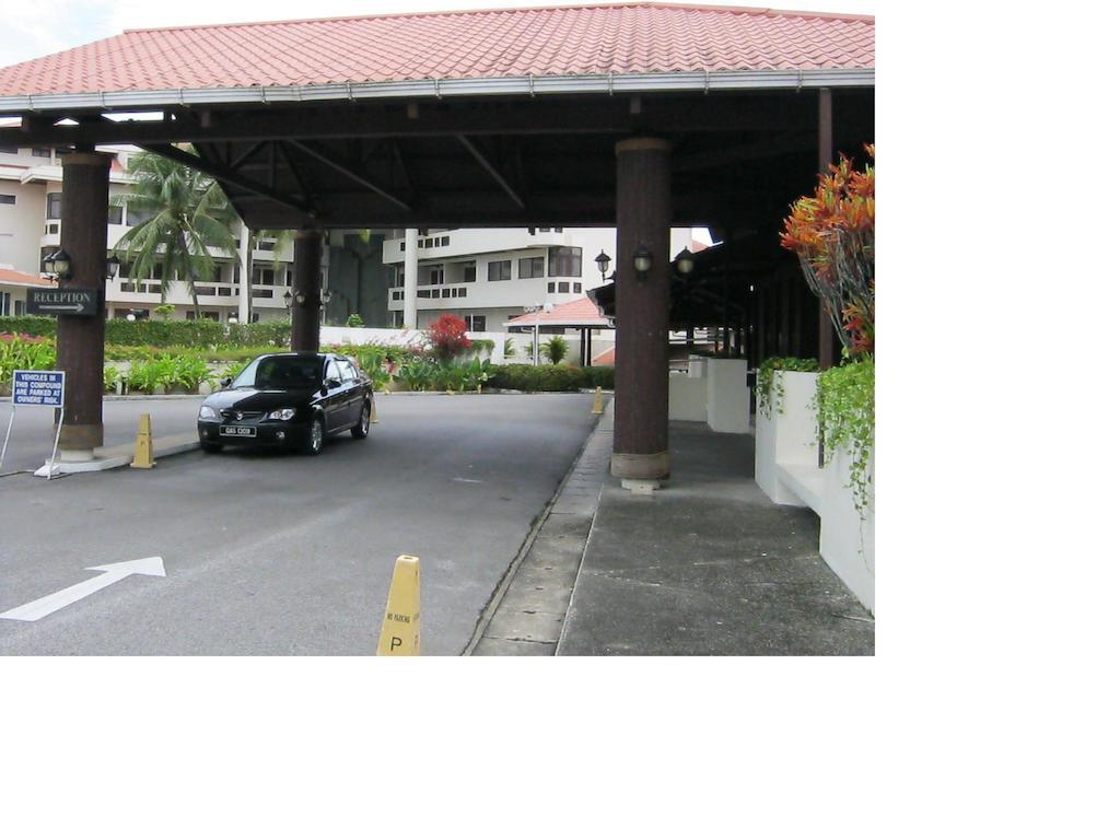 โรงแรมแกรนด์ ดอร์มานี ราชาห์ คอร์ต กูชิง ภายนอก รูปภาพ
